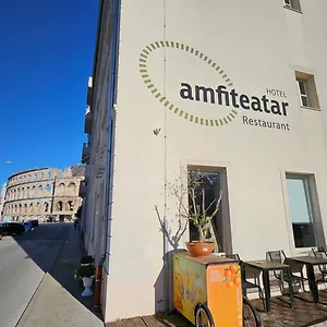 Amfiteatar Pula